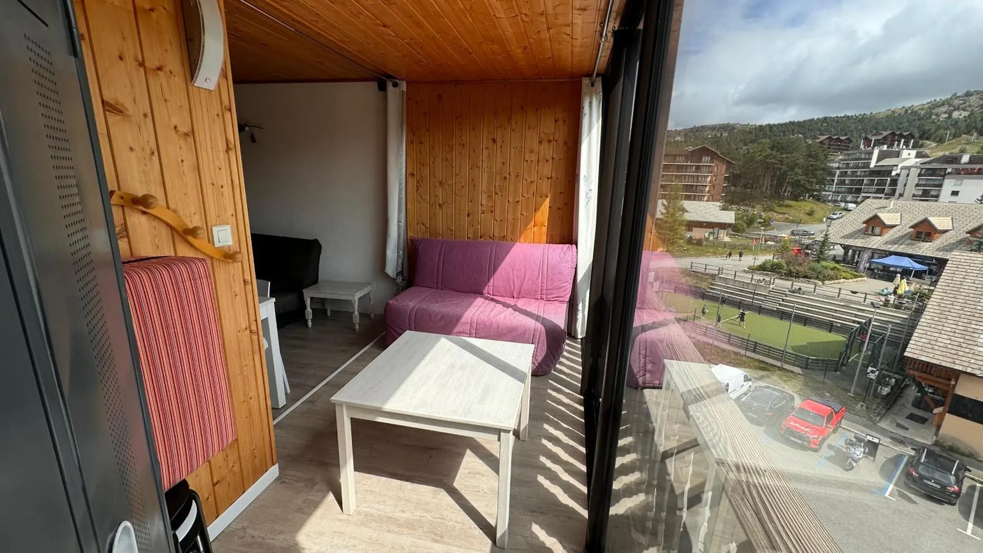 En Vacances, Comme A La Maison ラ・ジュー・デュ・ルー